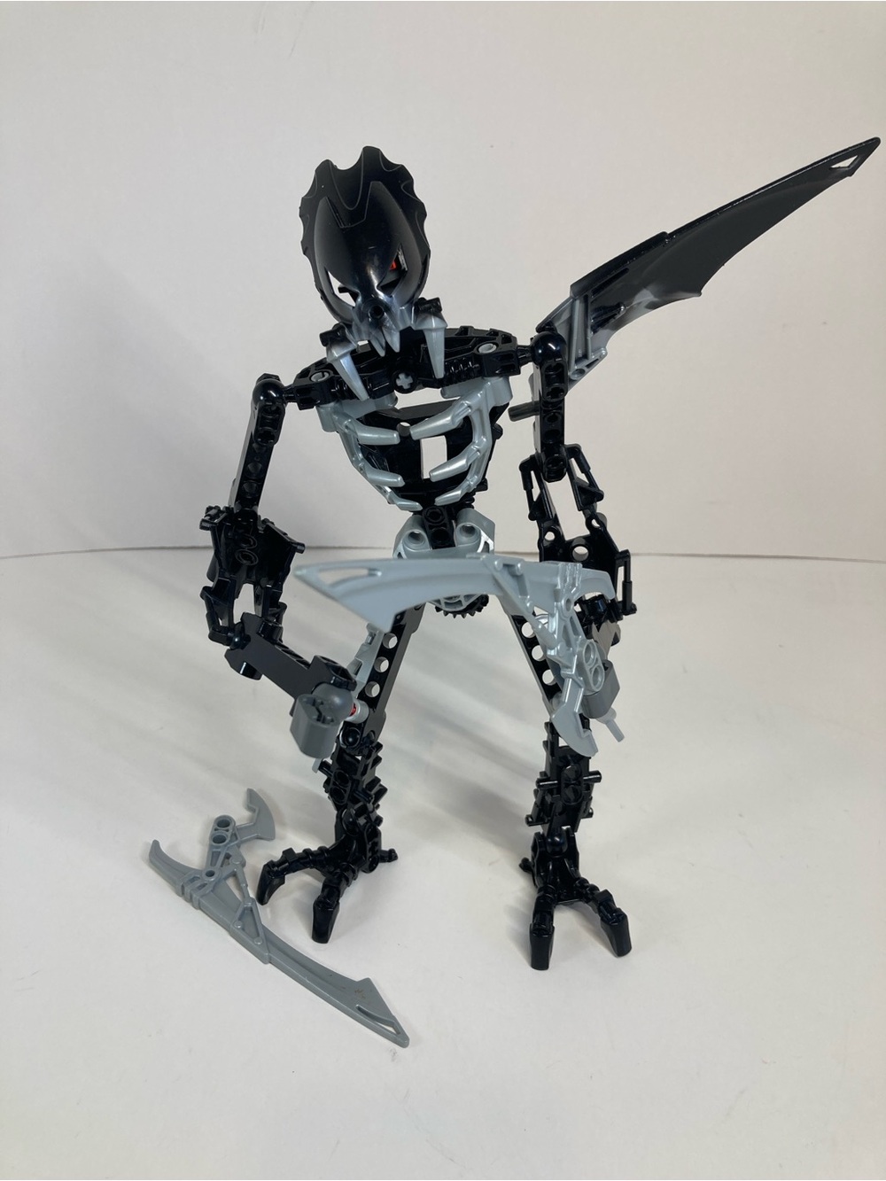 LEGO Bionicle Phantoka 8693 Chirox Figure Missing Parts + Cracks